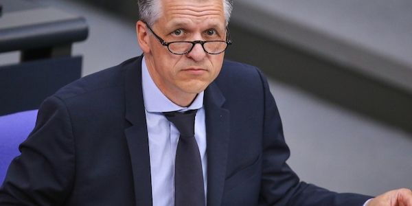 Frei verteidigt ausbleibende Stromsteuersenkung für alle