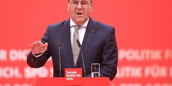 SPD-Parteitag winkt höhere Verteidigungsausgaben durch