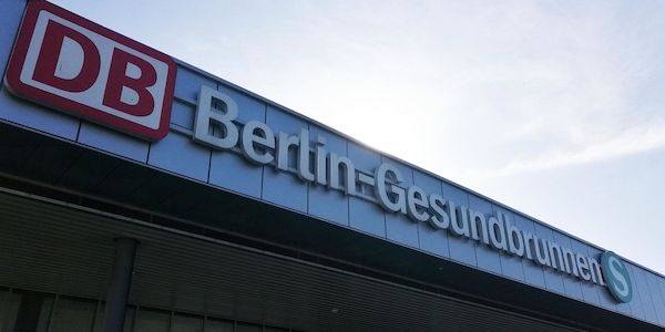 Jugendliche in Berlin-Gesundbrunnen mit Schusswaffe bedroht