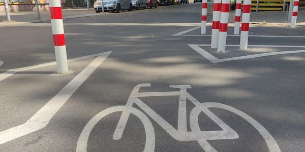 Berliner scheitern mit Eilantrag gegen Straßenpoller & Co