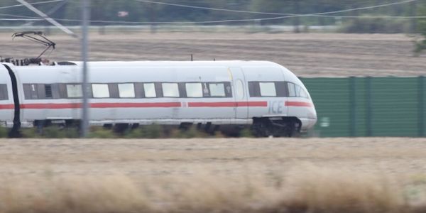 Spielende Kinder lösen Sperrung auf Schnellfahrstrecke Hamburg-Berlin aus