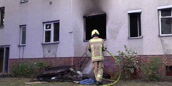 Berlin-Reinickendorf: Feuer in Mehrfamilienhaus - Kinder unter den Verletzten