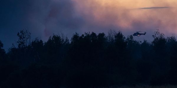 Waldbrand in Gohrischheide weiter außer Kontrolle - Katastrophenalarm ausgerufen