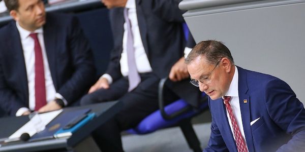 Bundesregierung unterhält "normale" Kommunikation zur AfD