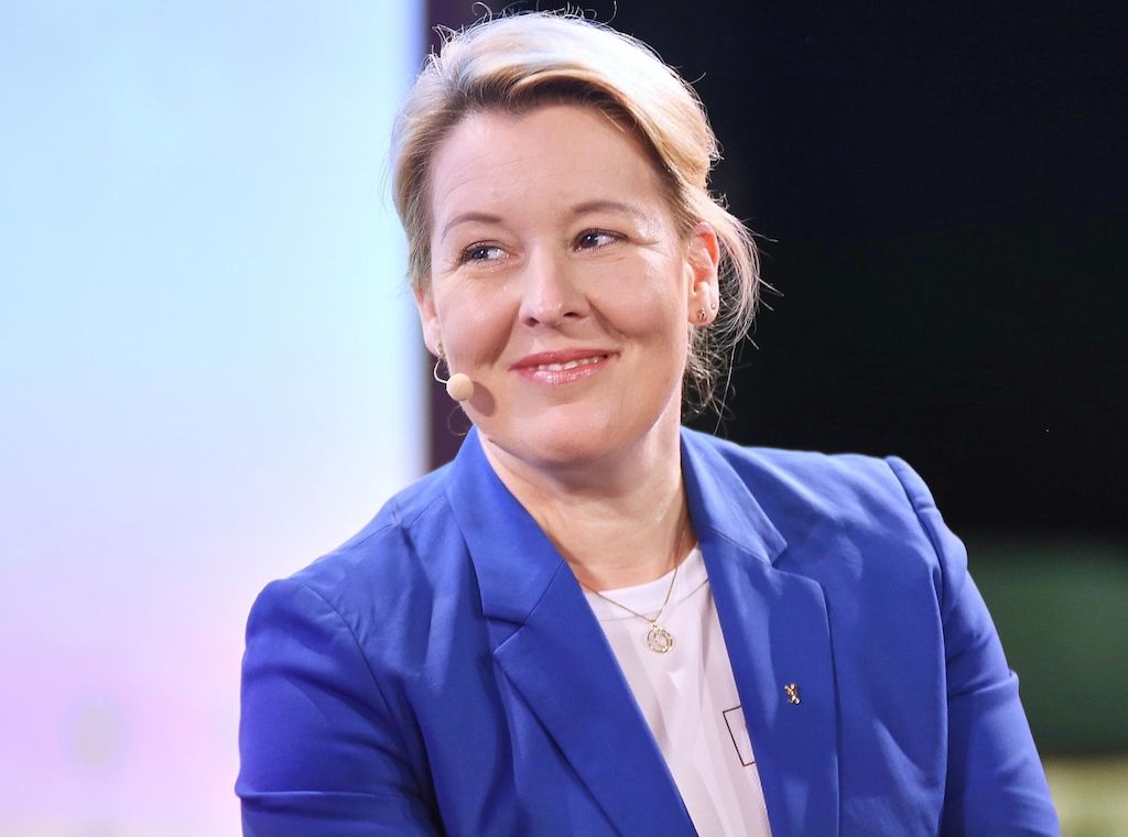Berliner Senat stellt 10-Punkte-Plan für Zentren vor