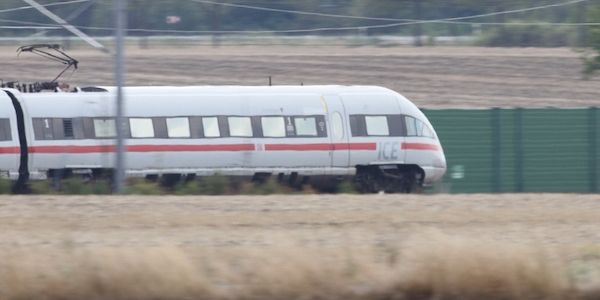 Pünktlichkeit im Bahn-Fernverkehr durch Hitze nur noch 35,5 Prozent