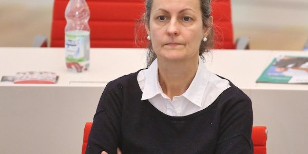 BSW kritisiert ausbleibende Strompreissenkung für Privathaushalte