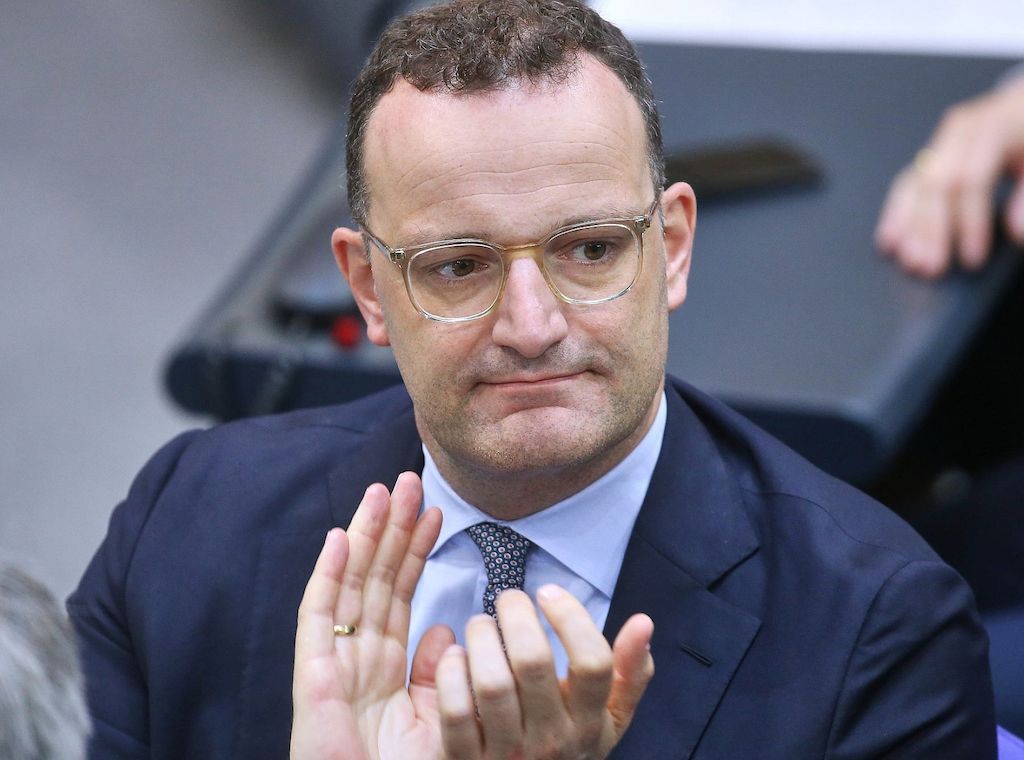 Spahn über Maskenbeschaffung: "Ich habe nichts zu verbergen"