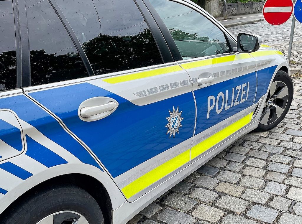 Oldenburg: Mann springt von Hochhausdach und verletzt sich schwer