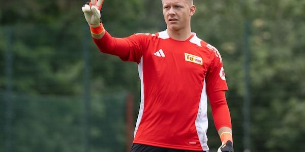 1. FC Union Berlin holt Torhüter Stein vorzeitig zurück