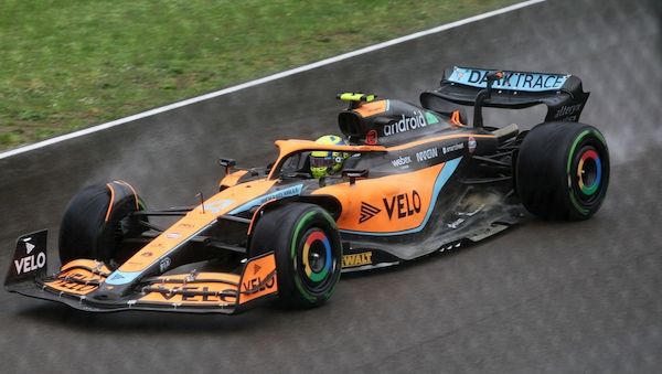 Norris gewinnt F1-Rennen in Silverstone - Podium für Hülkenberg
