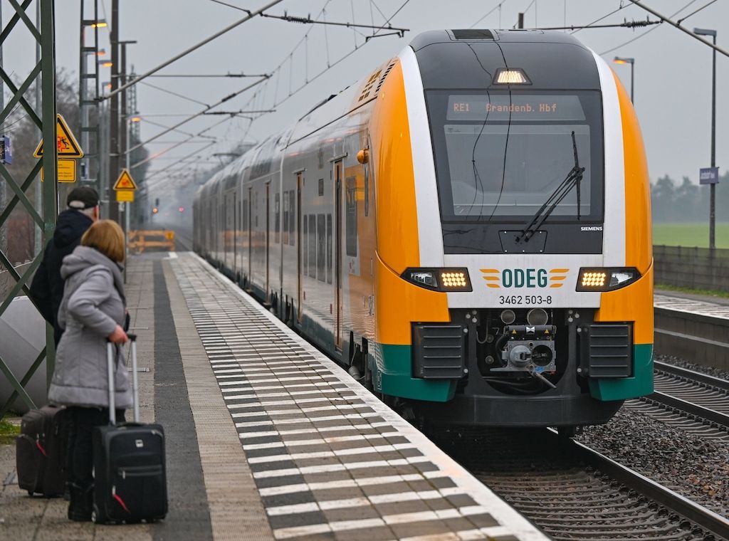 RE1 und weitere Pendelstrecken in Brandenburg unterbrochen