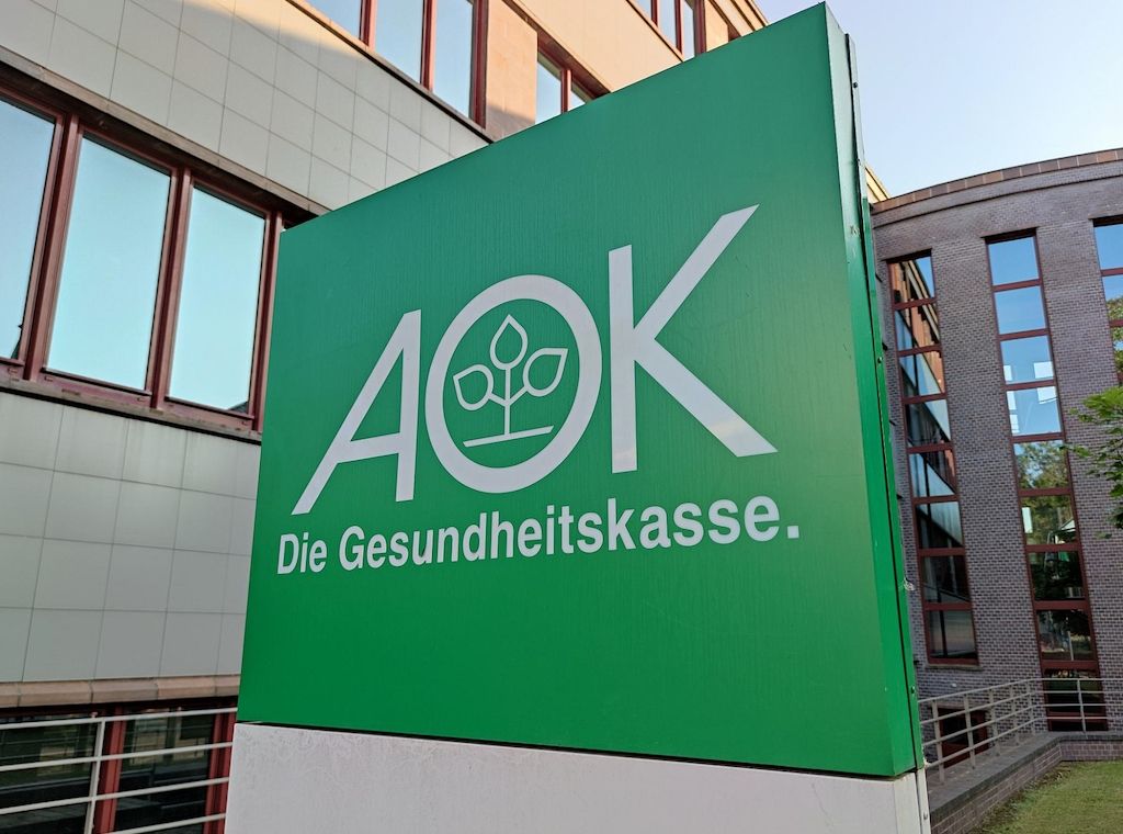 AOK lehnt Leistungskürzungen in der Pflege ab