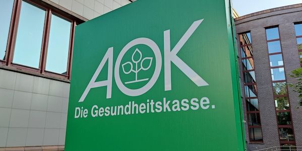 AOK lehnt Leistungskürzungen in der Pflege ab