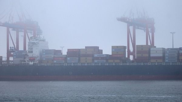 Deutsche Exporte und Importe sinken