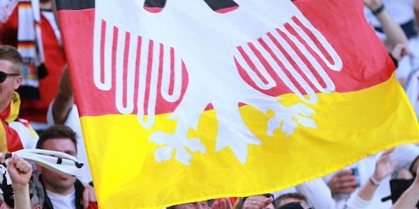 Deutsche Frauen drehen EM-Spiel gegen Dänemark - Viertelfinaleinzug