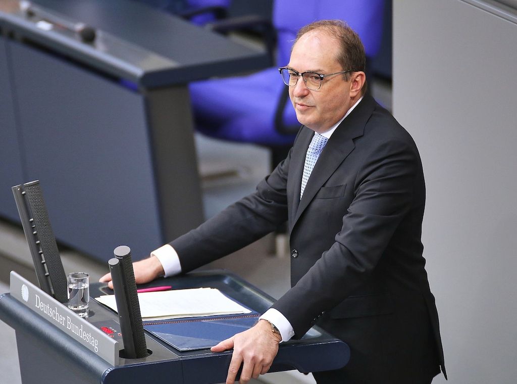 Dobrindt verspricht Ausbau der Cyberabwehr