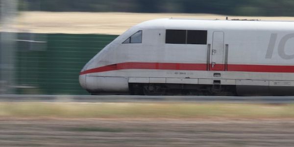 Hamburg: Schwarzfahrer im ICE entpuppt sich als gesuchter Straftäter