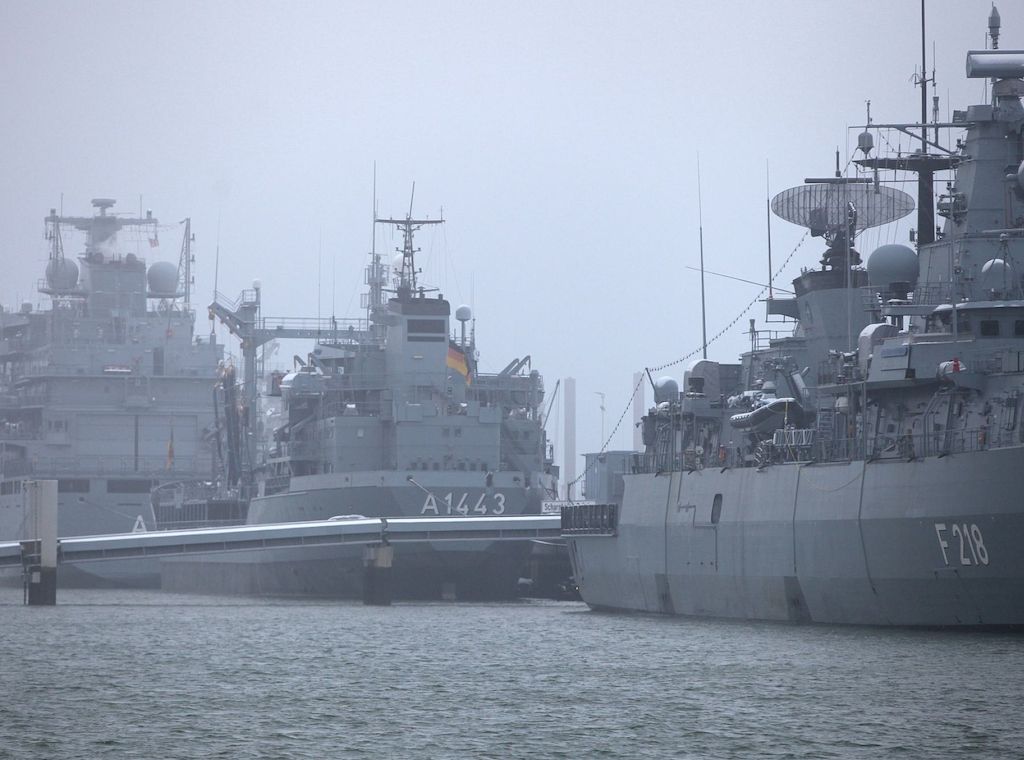 Ermittlungen nach Drohnenflügen über Marinearsenal eingeleitet