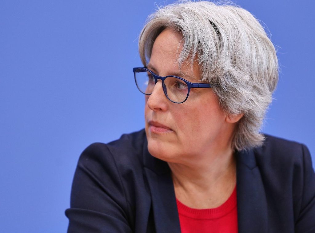 Missbrauchsbeauftragte für Prinzip "Ja heißt Ja" bei Jugendlichen