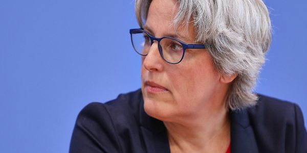 Missbrauchsbeauftragte für Prinzip "Ja heißt Ja" bei Jugendlichen