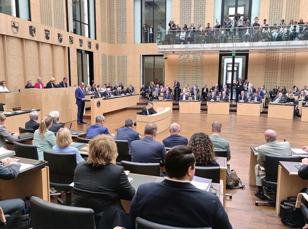 Unternehmen können durch das beschlossene Investitionssofortprogramm bis zu 30 Prozent von der Steuer abschreiben!