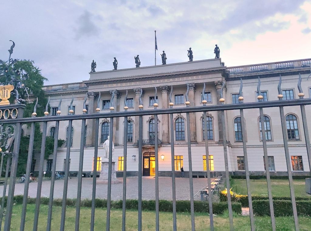 Linksfraktion Berlin: Gutachten bestätigt – Hochschulverträge sind rechtlich bindend und nicht kündbar
