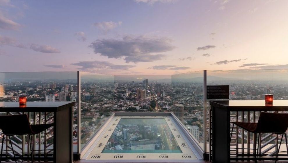 Reisen: Das Riu Plaza Guadalajara in Mexiko eröffnet neues 360°-Rooftop im 41. Stock