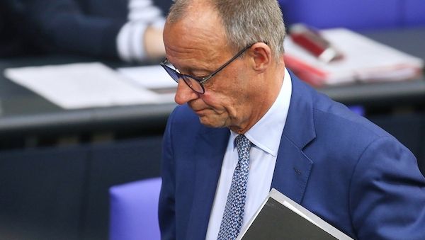 Grüne werfen Merz "Wortbruch" und "fossile Nostalgie" vor