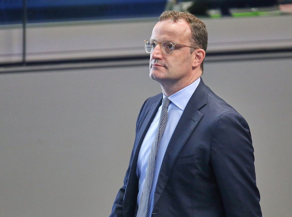Spahn gesteht Fehler bei Richter-Wahl ein - nimmt SPD in Mithaftung