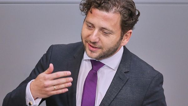 Grünen-Chef eröffnet Wahlkreisbüro in Brandenburg an der Havel