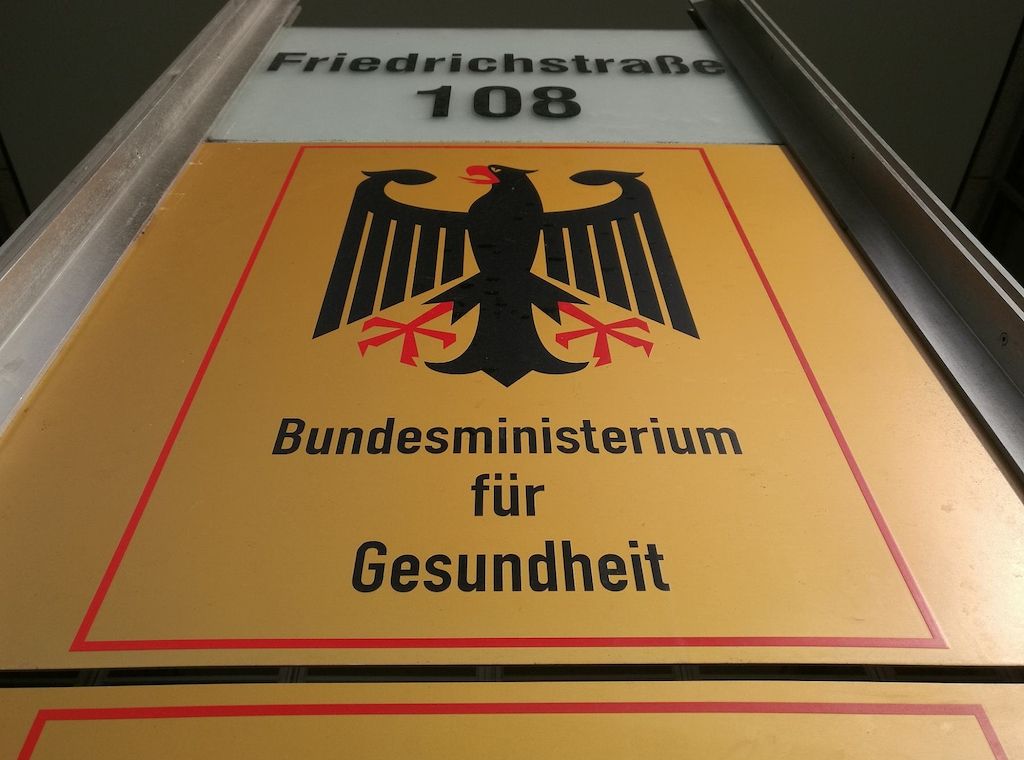 Kanzleiwechsel treiben Kosten in Masken-Verfahren in die Höhe