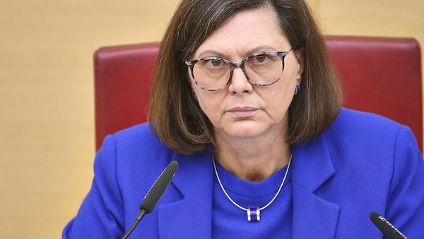 Landtagspräsidentin Aigner verspricht jüdischer Gemeinde Unterstützung