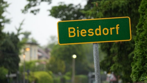 Wegen Ameisen: In Berlin-Biesdorf brennen durchgehend die Laternen