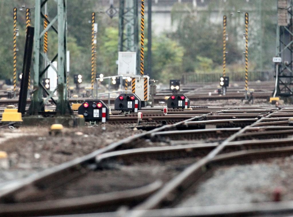 Trassenpreise: Bahn droht mit Angebotskürzungen