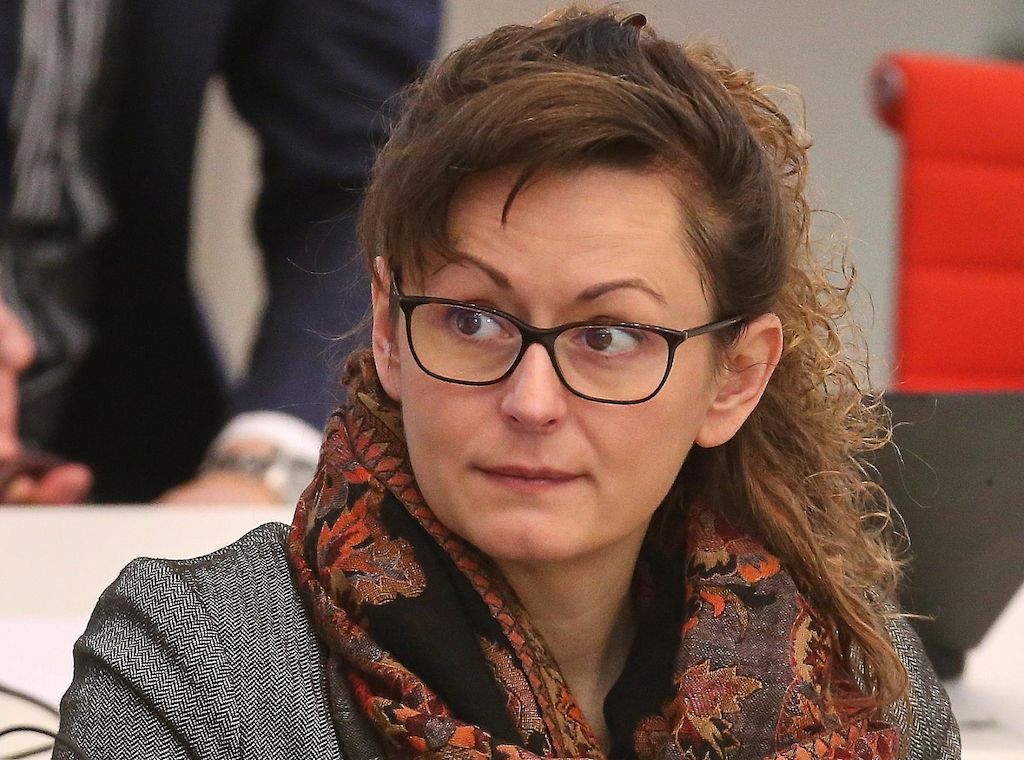 Brandenburger Verbraucherschutzministerin würdigt Tierärzte bei Fachkongress