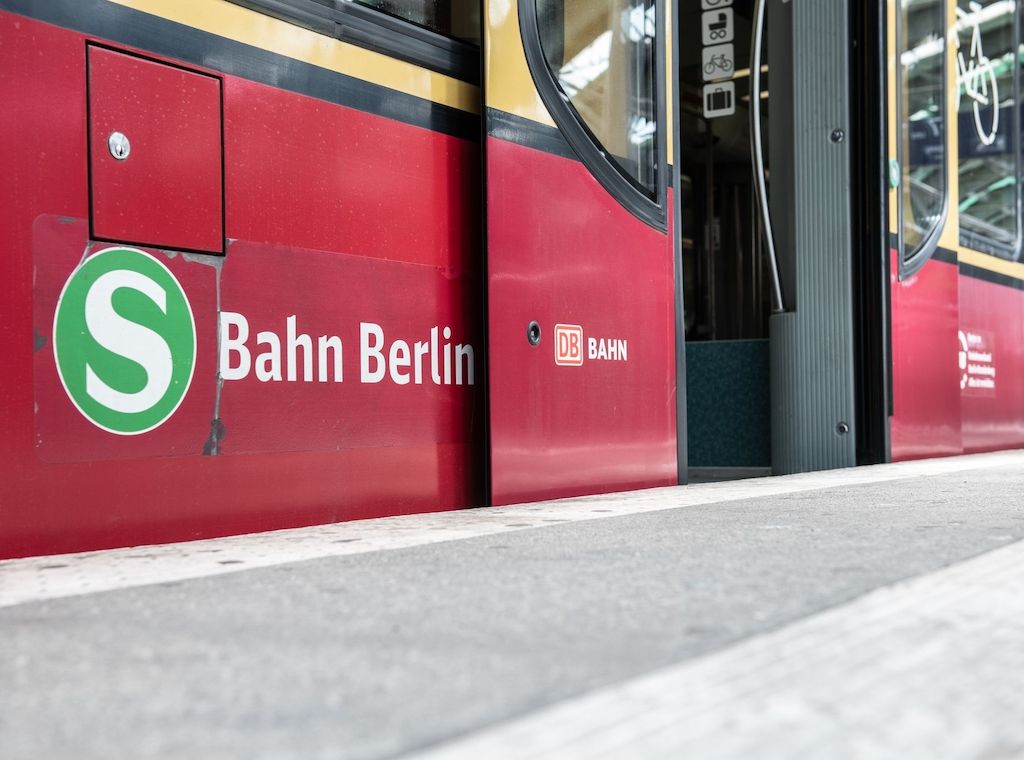 Sechs S-Bahnlinien unterbrochen: Bahn bietet Pendelverkehr an