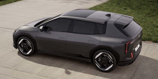 Neuer Kia EV4: Kompakter E-Stromer ab 37.590 Euro