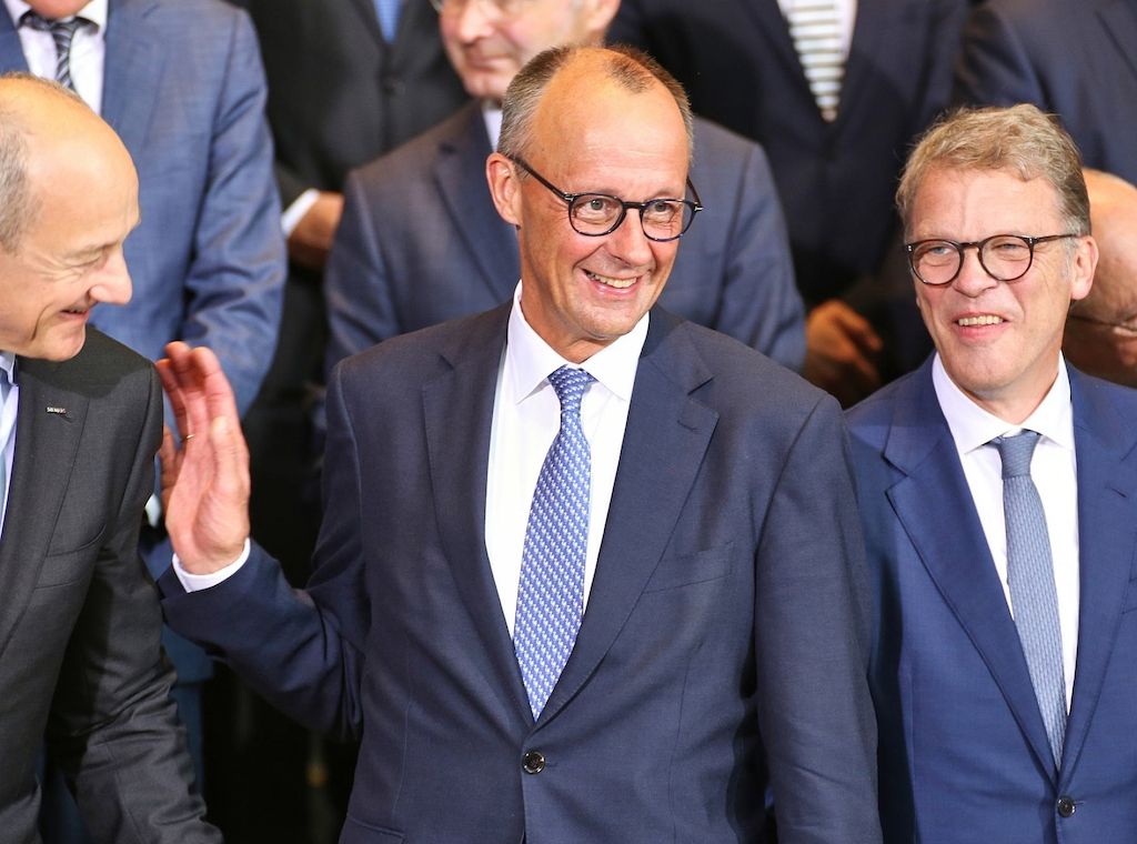 Linke kritisiert "Investitionsgipfel": "Großunternehmen hofiert"