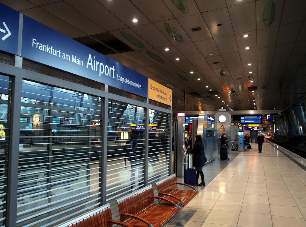 Bundespolizei nimmt Afghanen mit Haftbefehl am Frankfurter Flughafen fest