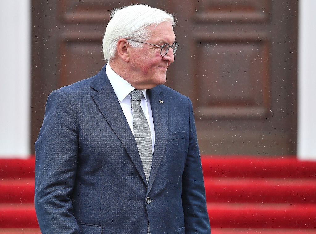 Steinmeier bei Halbfinale der Frauen-EM im Stadion