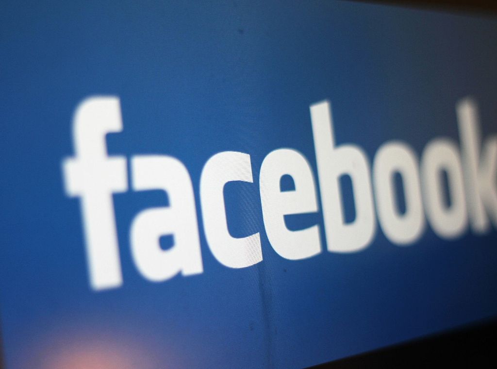 Gericht hebt Untersagung der Facebook-Seite der Bundesregierung auf