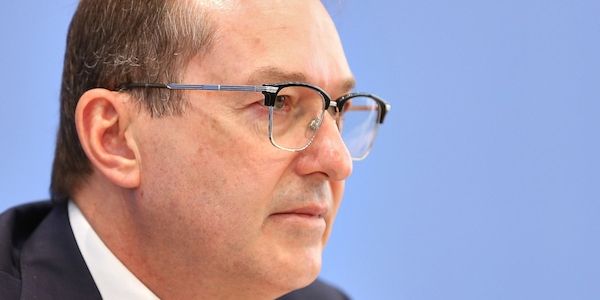 EU-Innenministertreffen: Dobrindt will "Verbindungselement" streichen
