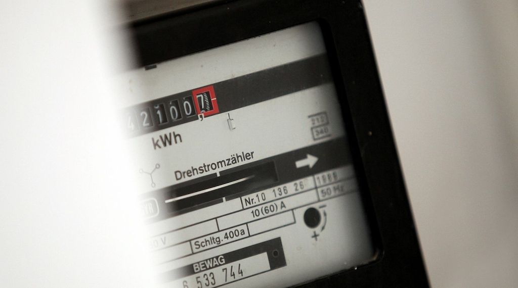 Jenaer Forscher steuern Quanten-Bauteil erstmals mit Strom