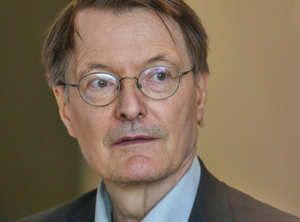 Lauterbach kritisiert Unterfinanzierung von ME/CFS-Forschung scharf