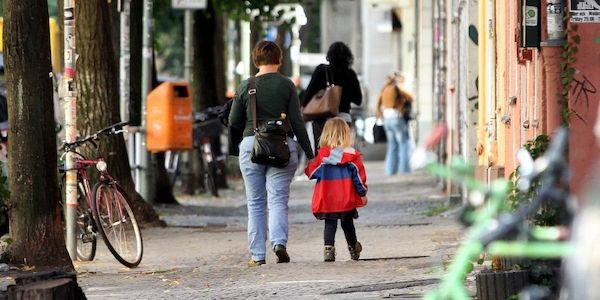 Prien will Lage von Alleinerziehenden verbessern