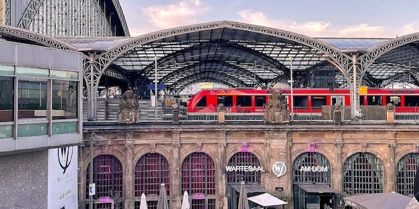 Bahnstrecke Köln-Koblenz wegen Reparaturarbeiten gesperrt