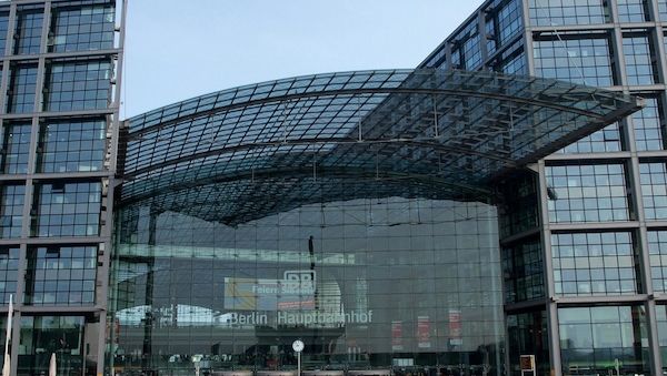 Zwei Männer nach Attacke am Berliner Hauptbahnhof festgenommen