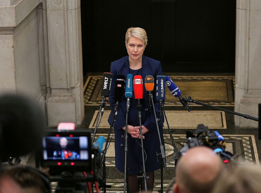 Schwesig warnt vor Verzögerungen bei Stromnetzausbau
