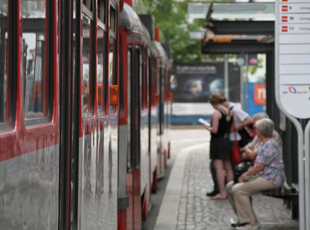 SPD kritisiert Waffenverbot im Nahverkehr als unzureichend